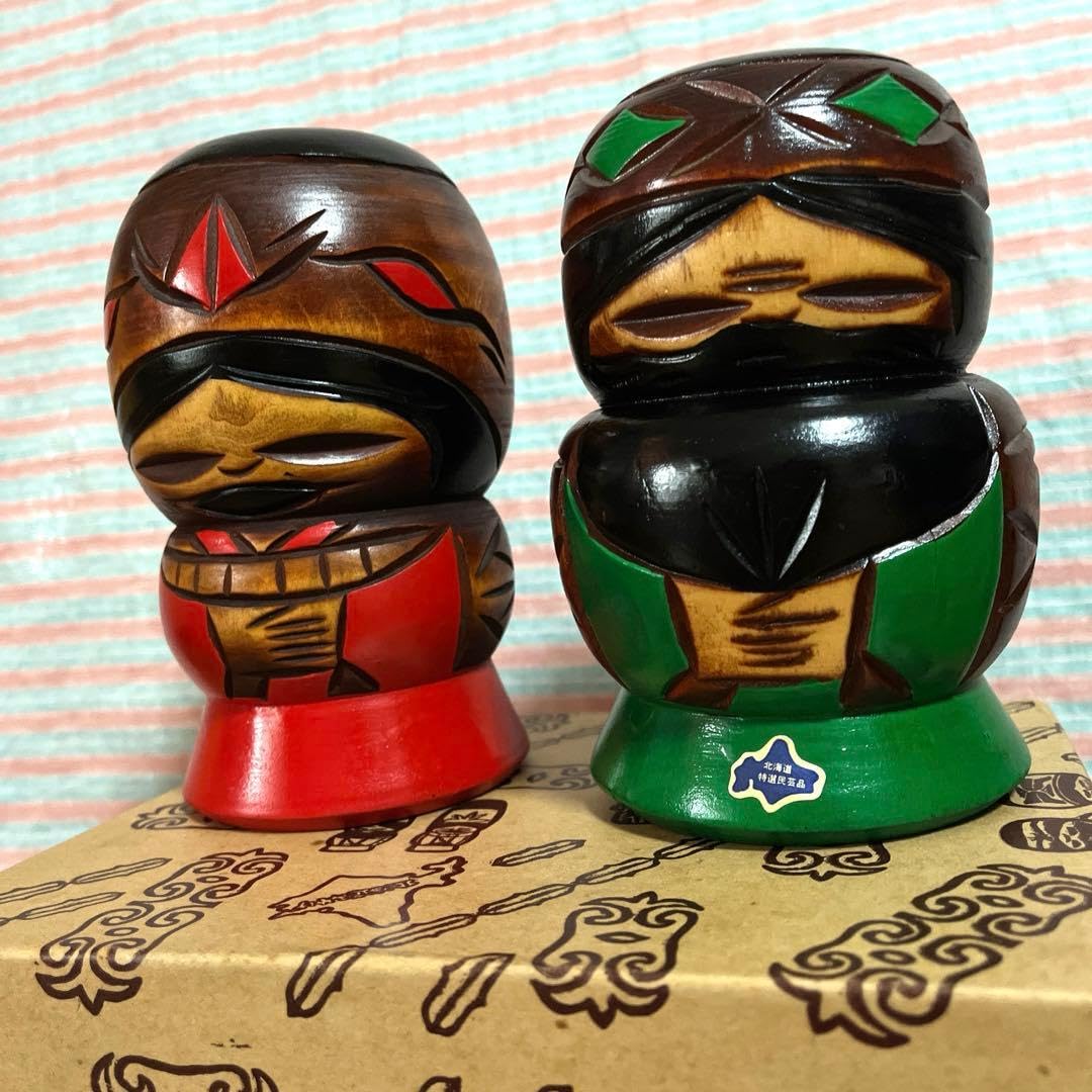 Amazon.co.jp: アイヌ木彫り人形・ニポポ人形・夫婦ペア お守り 置物